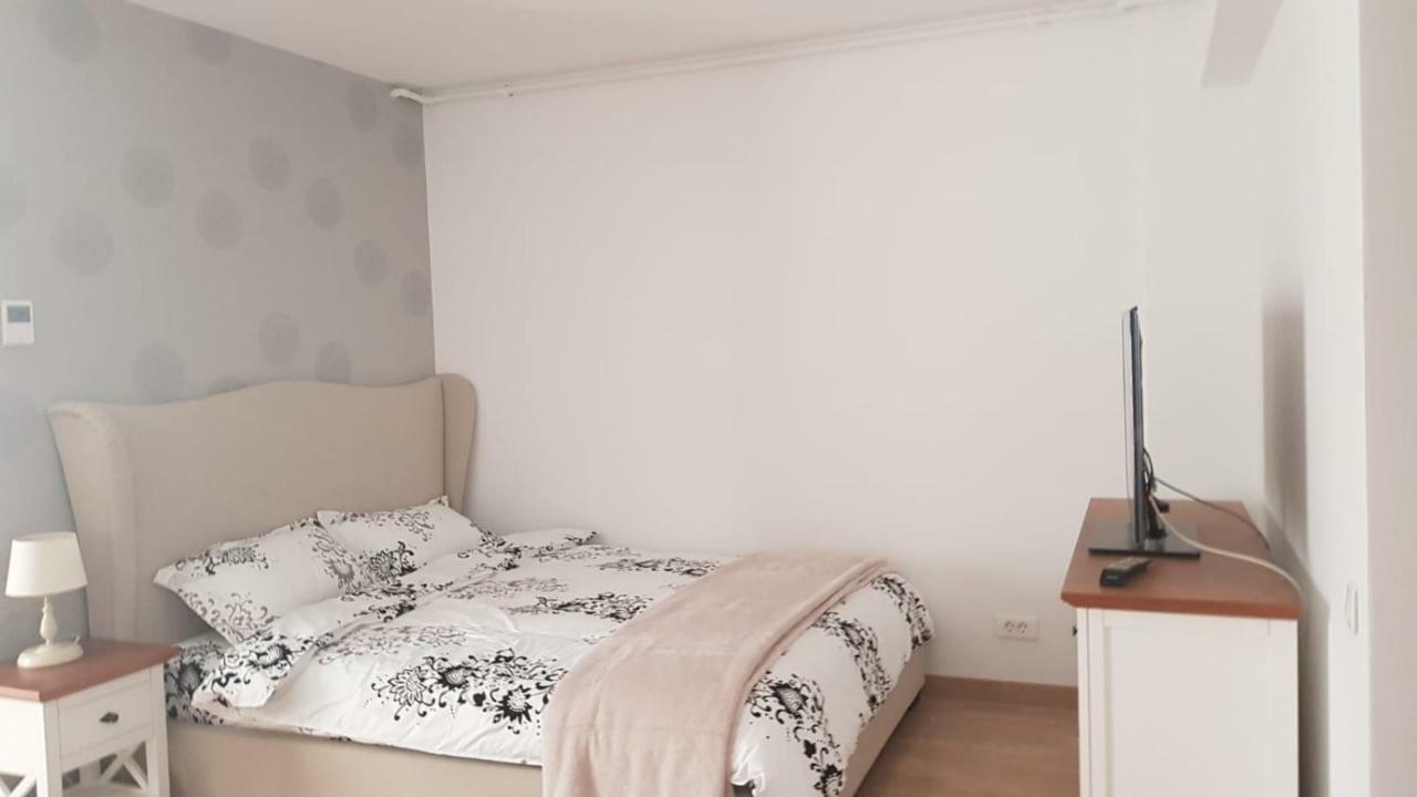 Victoria's Banu Manta Apartament *